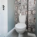 Ferienhaus 3bed House Sleeps 5 Close To Cook Hospital