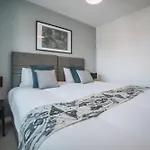 3bed House Sleeps 5 Close To Cook Hospital *