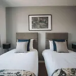 3bed House Sleeps 5 Close To Cook Hospital Ferienhaus *