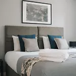 3bed House Sleeps 5 Close To Cook Hospital