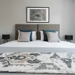 3bed House Sleeps 5 Close To Cook Hospital Ferienhaus *